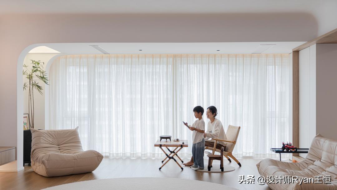 230㎡高质量亲子宅：拆掉一间房，打造超大陪伴式亲子空间