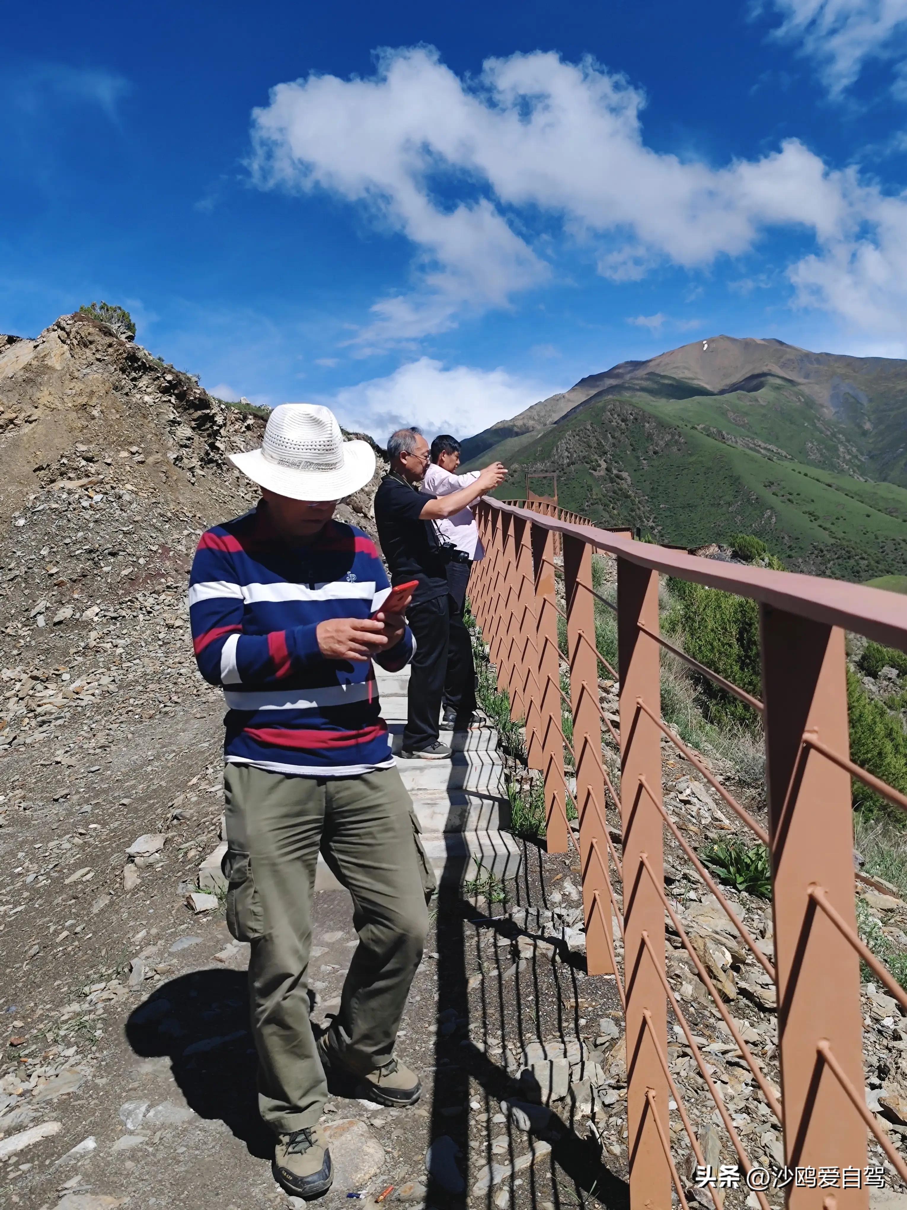 西藏自驾游三大圣湖,自驾西藏行摄之旅米堆冰川