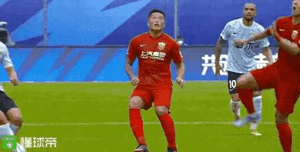 中超开赛四张红牌,中超联赛三张红牌提前吹哨