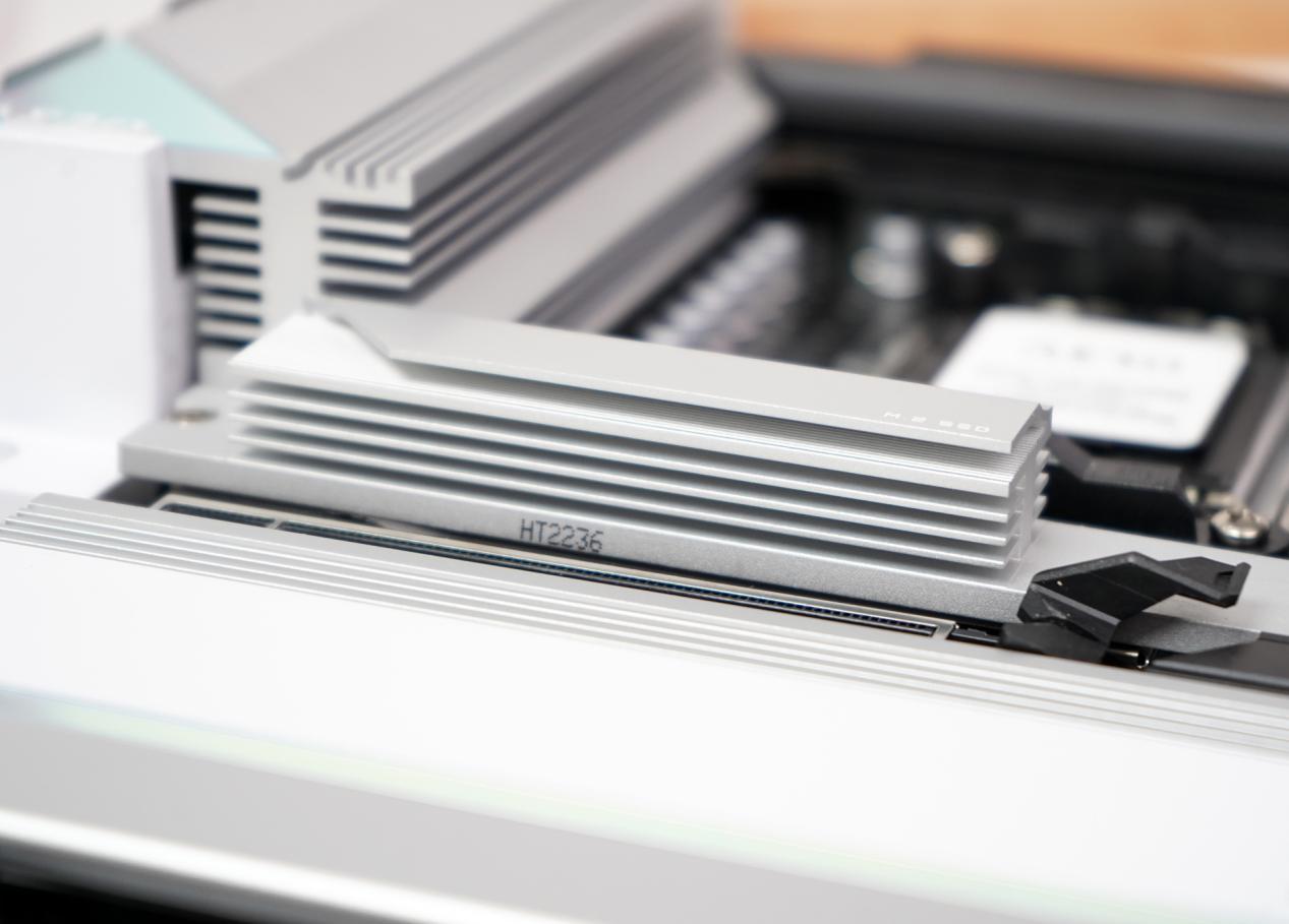 锐龙3700x配b450主板评测,锐龙53600配技嘉主板