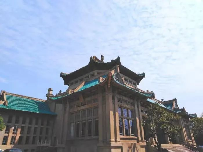 她的小说，带火了武汉鸭脖