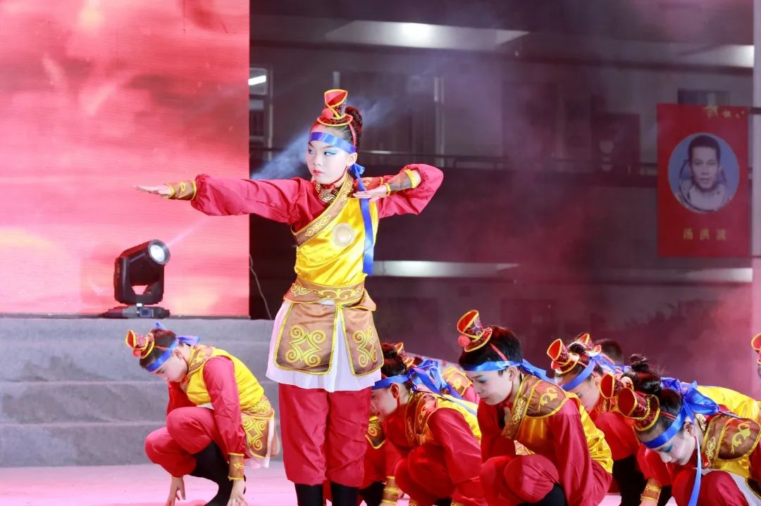 八斗扬帆，为梦起航