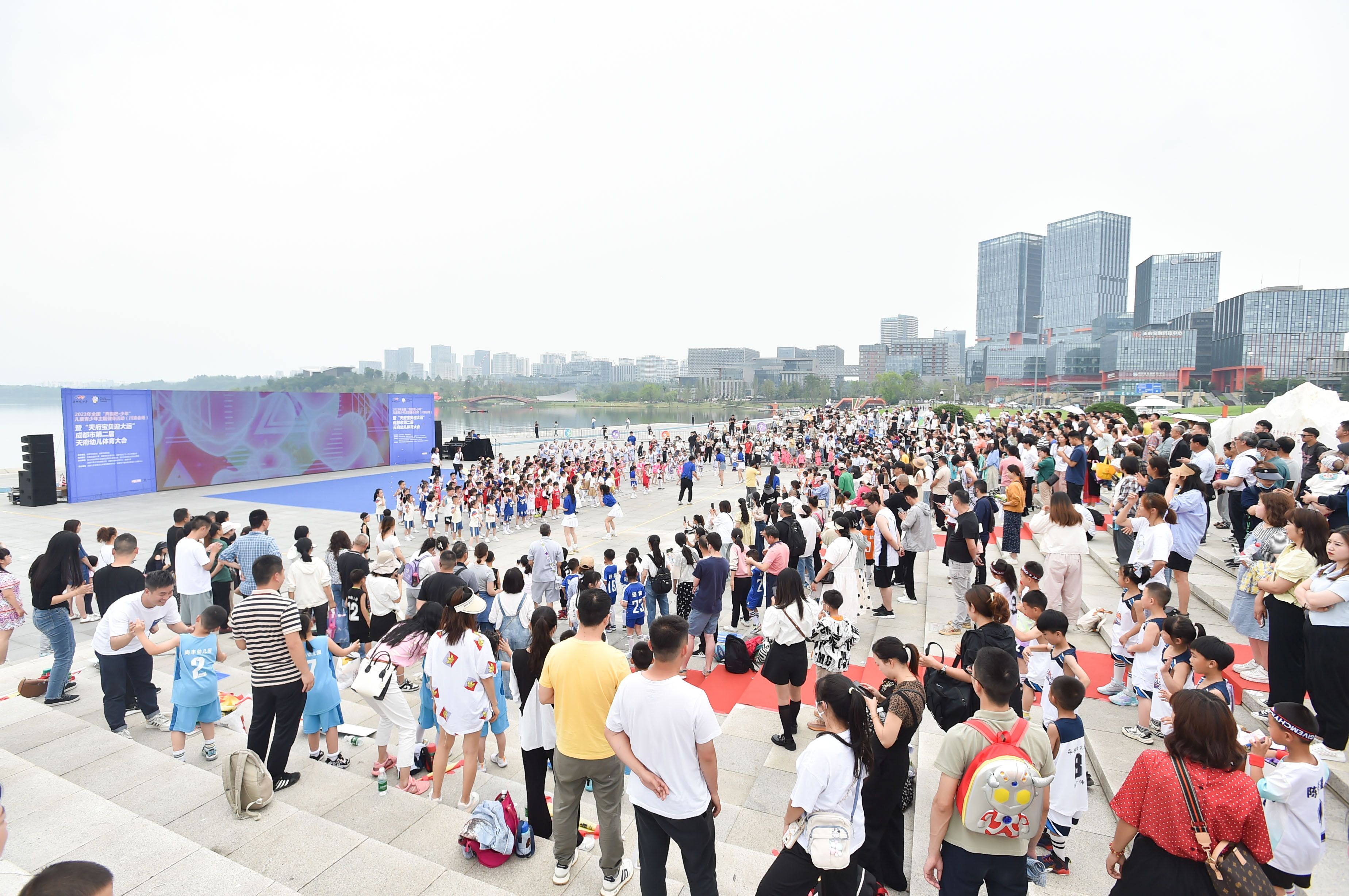 成都市第二届天府幼儿体育大会嘉年华主会场活动顺利举行