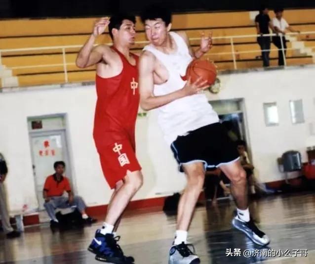 巩晓彬的天赋岂是丁彦雨航能比拟的，巩晓彬就是山东省的“乔丹”