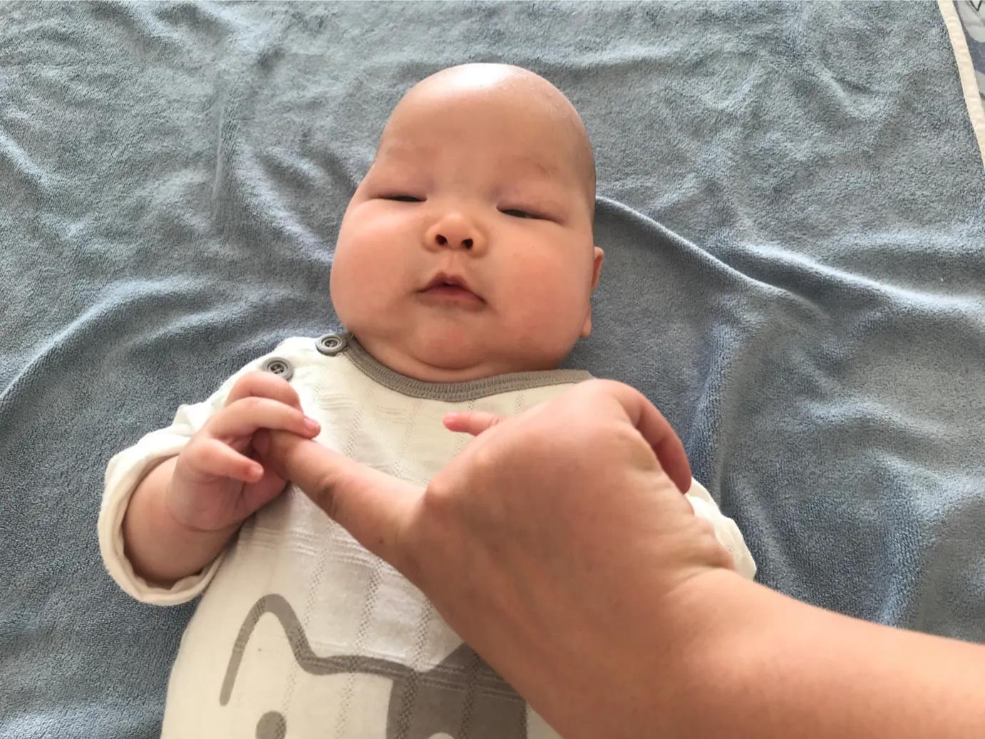 三个月宝宝应该进行哪些早教活动？