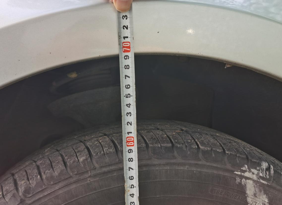 会车如何找准点位,新手会车如何判断会车距离