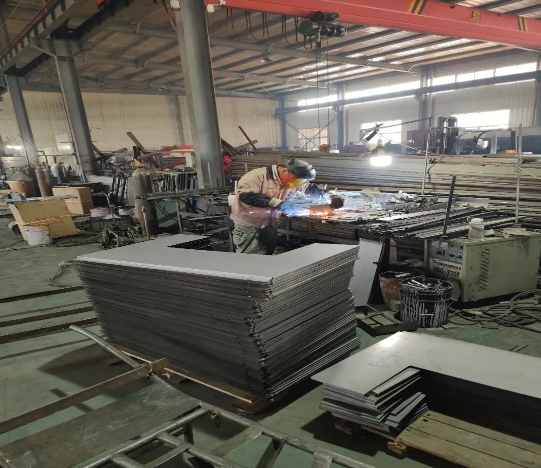 电焊工被拘留,电焊工无证操作处罚的依据是什么