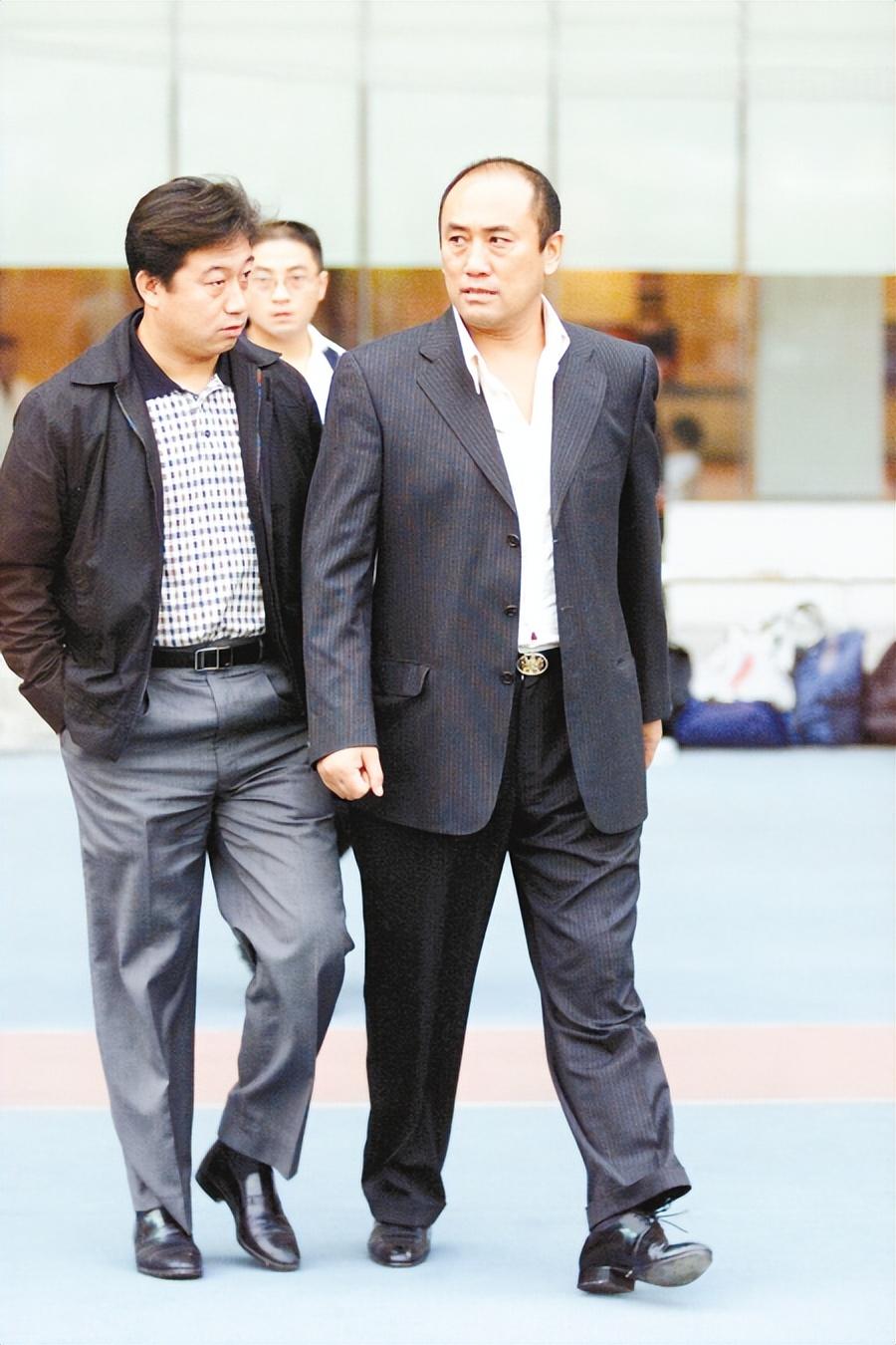 向对方要红包违法吗,向别人要红包是敲诈勒索吗