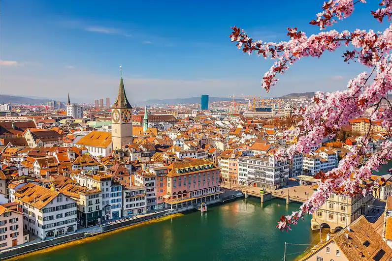 世界最富有的国家卡塔尔和卢森堡,卡塔尔和新加坡哪个国家富有