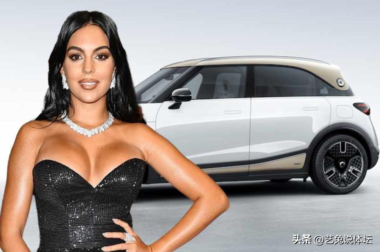 乔治娜c罗首次曝光,c罗和乔治娜球场上搂肩