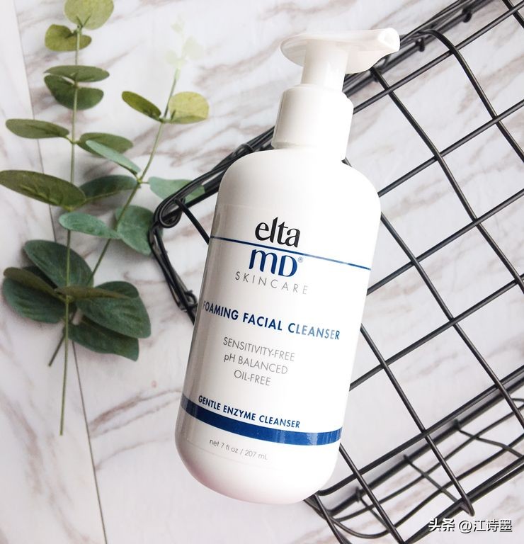 富勒烯清洁保湿洗面奶,什么牌子的洗面奶清洁干净又保湿