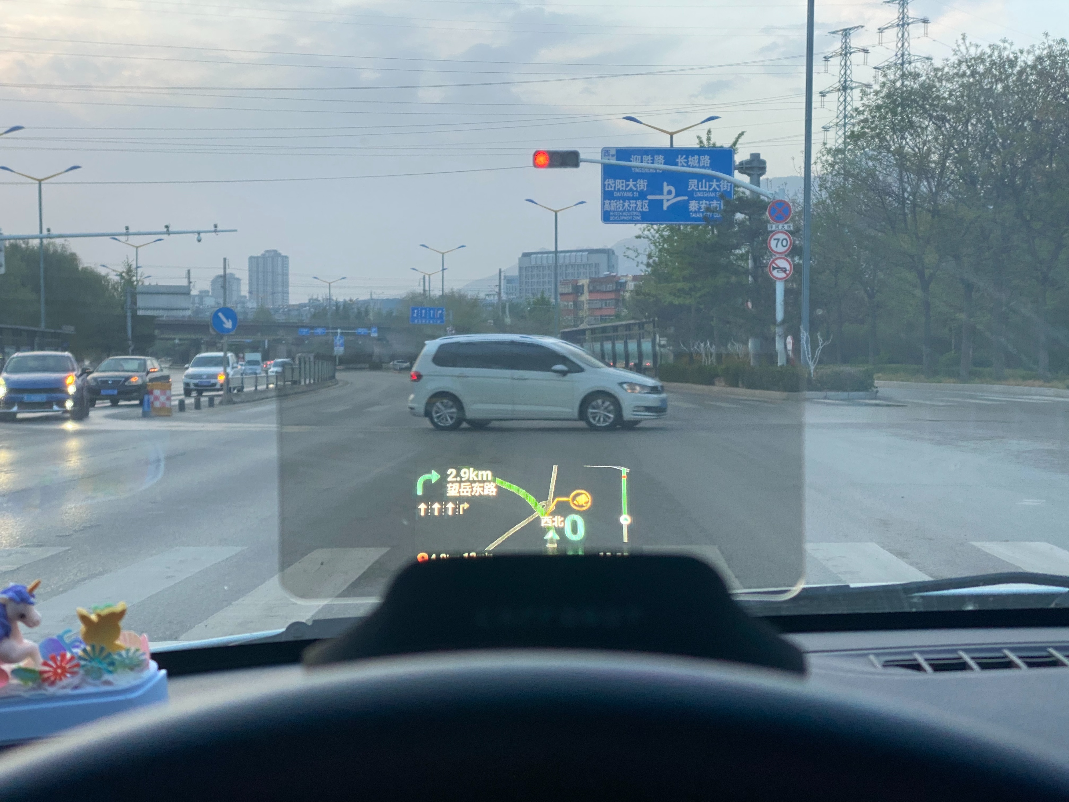 第三方车辆平视显示系统（HUD）车萝卜智炫版体验，有用但是不多