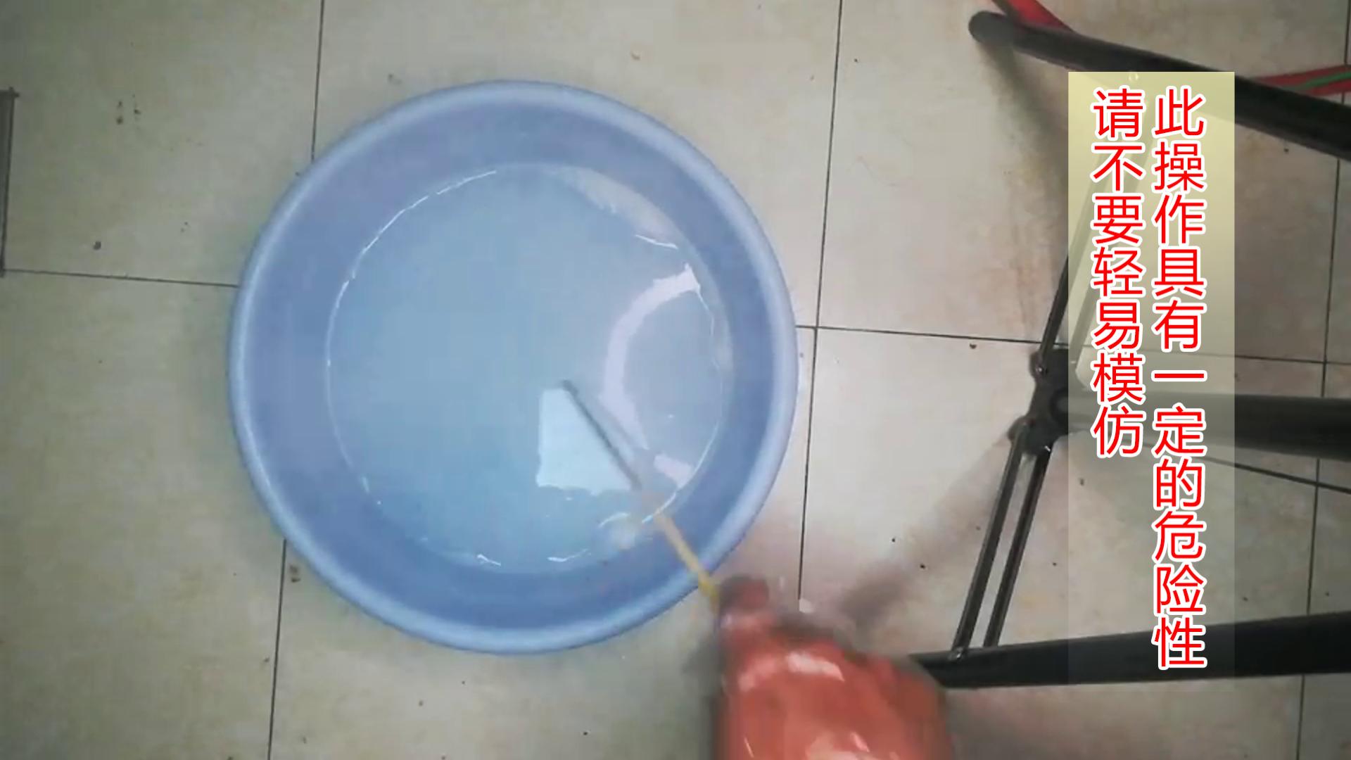 厨房下水管被油污堵怎么疏通,厨房下水管道被油污堵塞