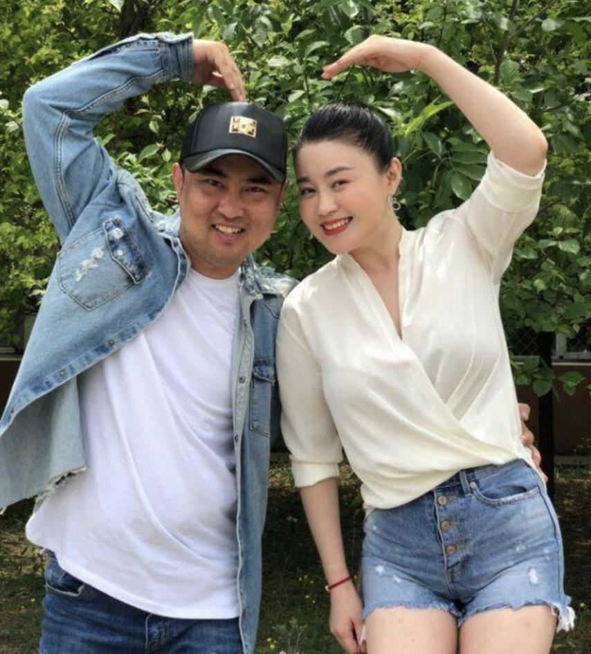 赵本山化妆师关婷娜,关婷娜从化妆师到演员的逆袭路