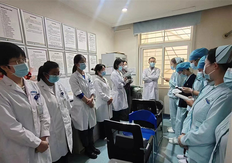 閮戝窞涓尰闄钩鑵虹鏉庢斂鍧愯瘖鏃堕棿,鎶辨湸瀹堟嫏涓嶅繕鍒濆績