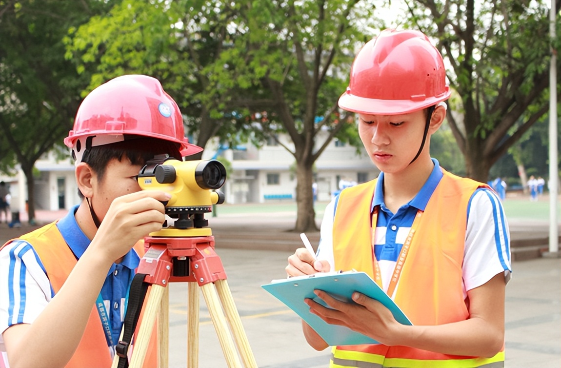 2023年清华报什么专业好,2024年高考计算机还是热门专业吗