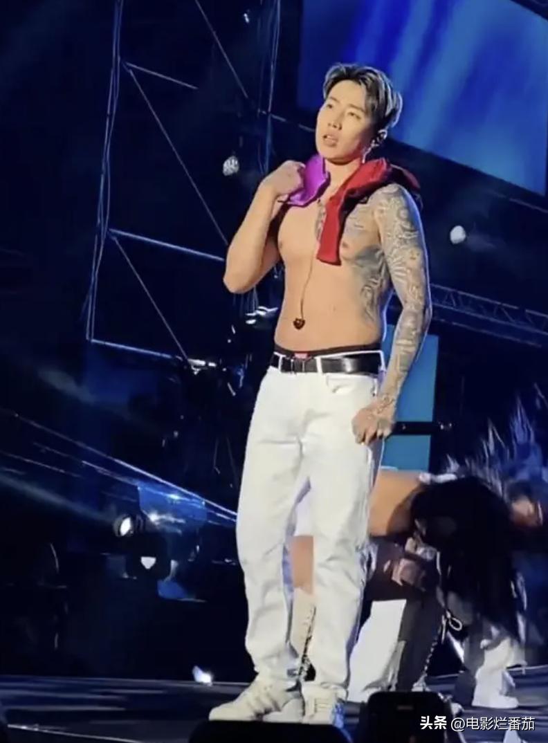 朴宰范们，这“端起碗吃肉，放下碗骂娘”的*毛老**病，是谁惯的你们