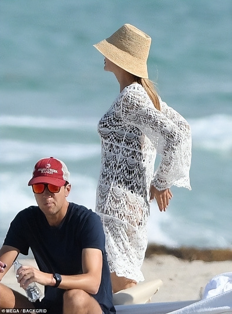 伊万卡清晰生活照,伊万卡真人生活照