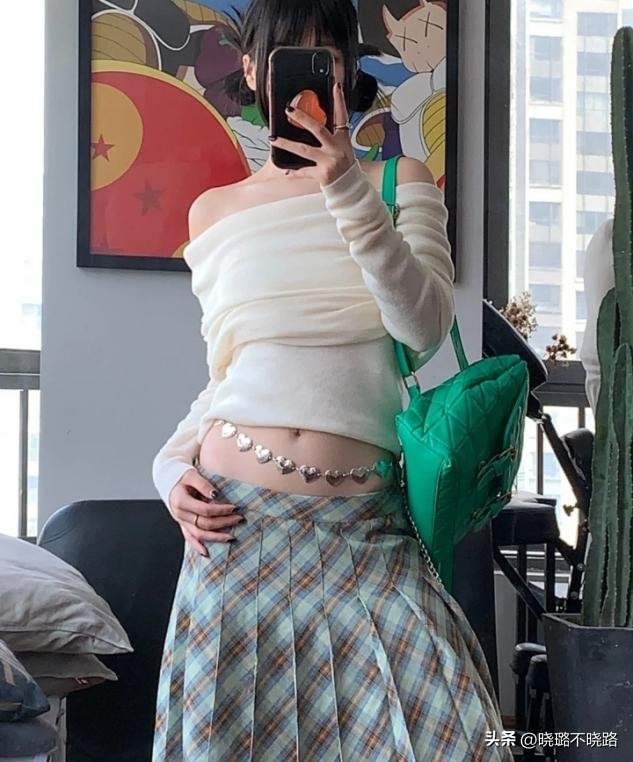 低腰露脐休闲裙怎么搭配,低腰裙搭配什么裙子好看