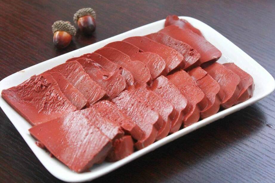 怎么分辨假猪血和真猪血,市场的假猪血是怎么制造的