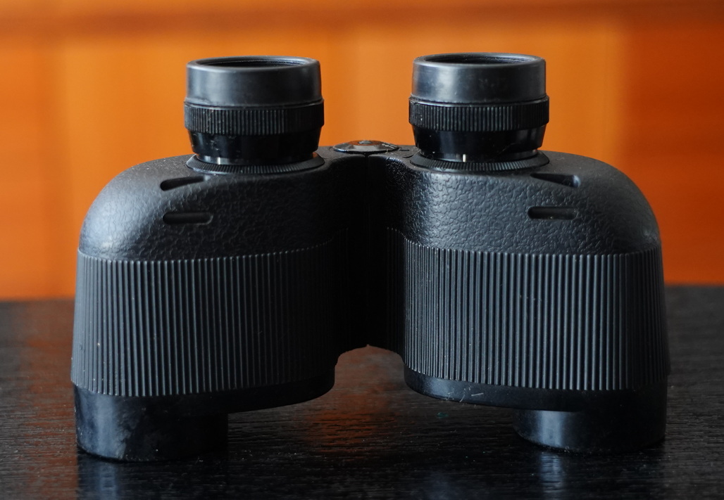 战争时期的老式军用望远镜,战争年代的18倍望远镜