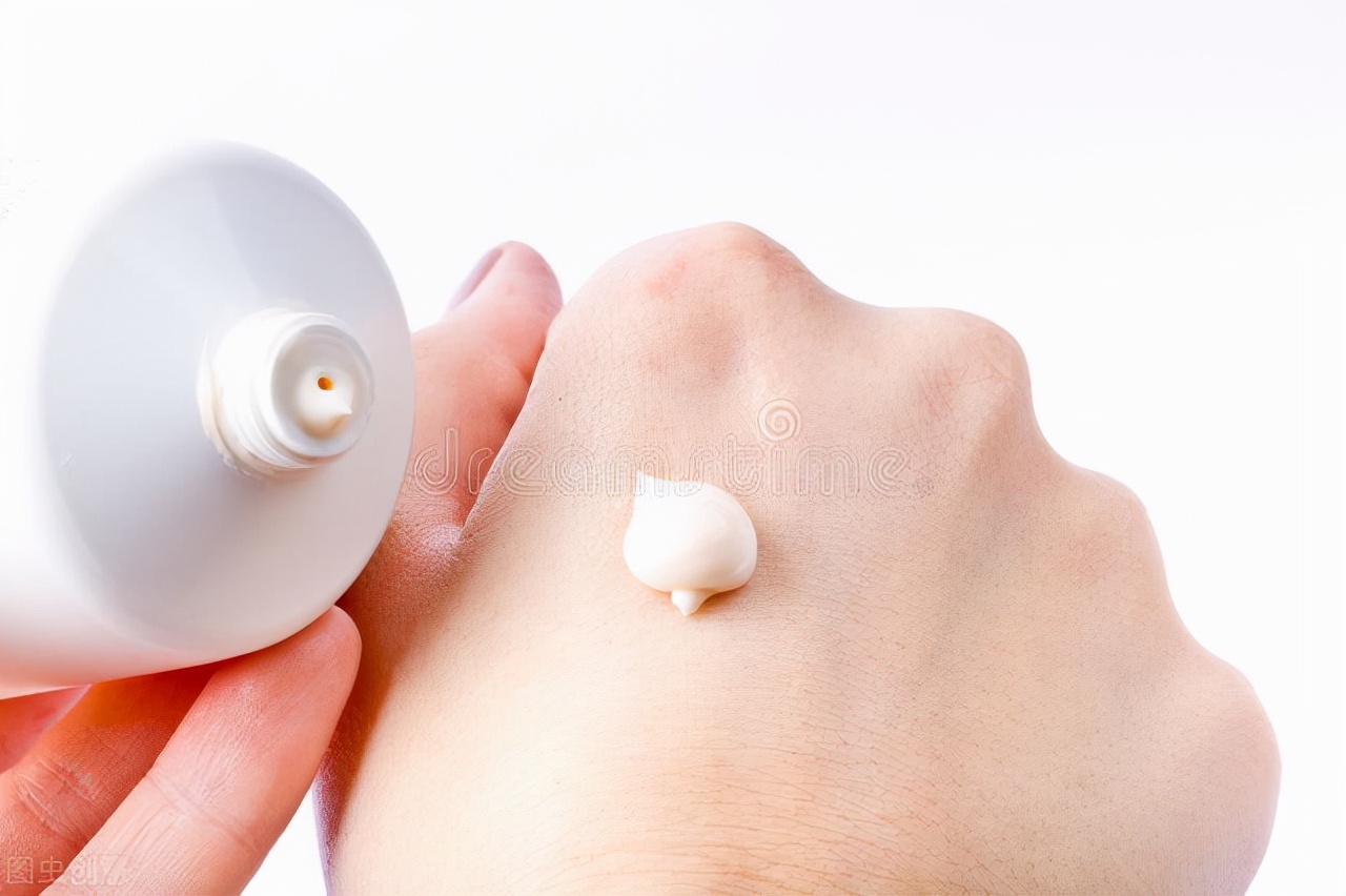 得了麻疹特别痒不管没事吧,得了麻疹特别痒没治不伤筋不动骨