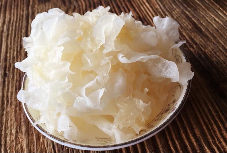 左肩膀疼了三四年了是肺癌吗,左肩膀疼肺癌多长时间可以发现