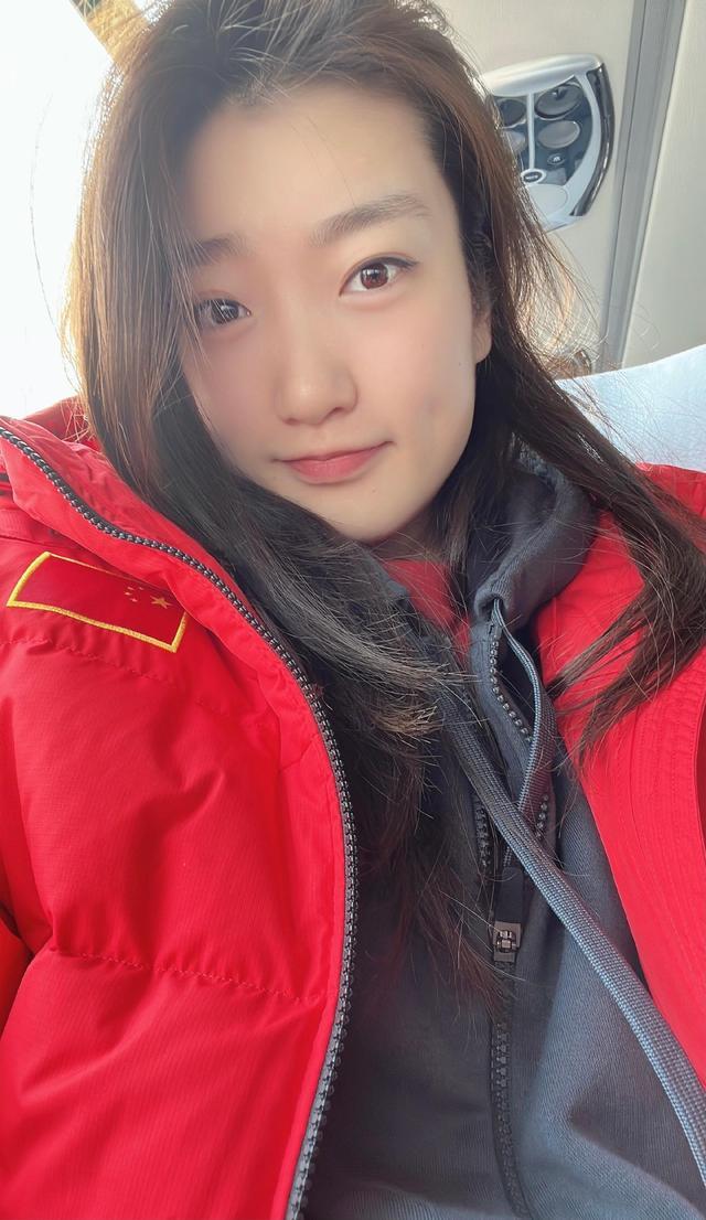 李梦被曝截图,曝光李梦照片不犯法吗