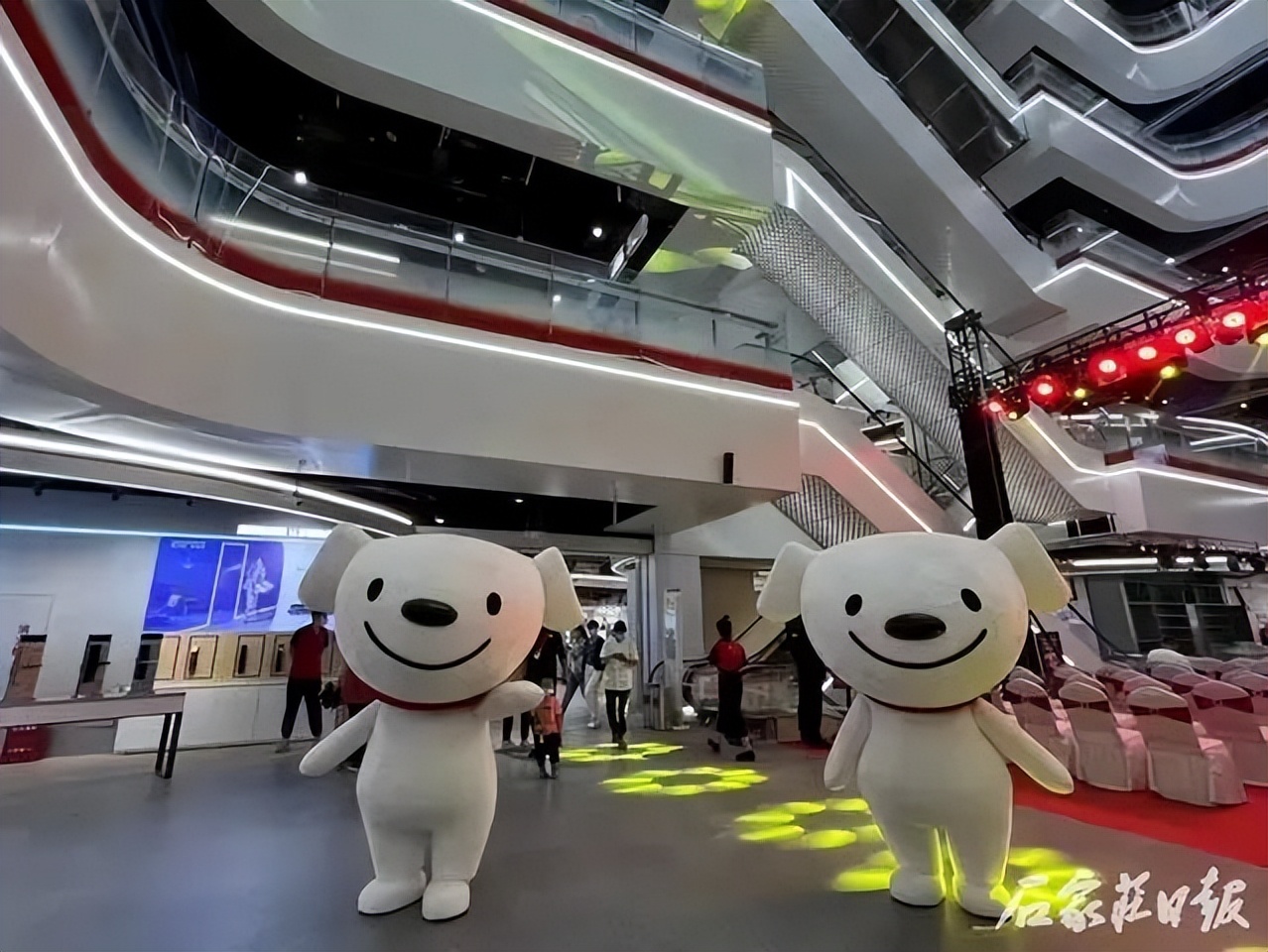 假日消费强劲释放中国经济,假日消费潜力尽情释放