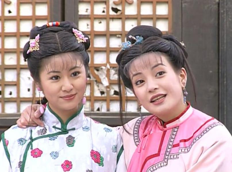 给小燕子取名还珠格格,还珠格格小燕子和紫薇结为姐妹