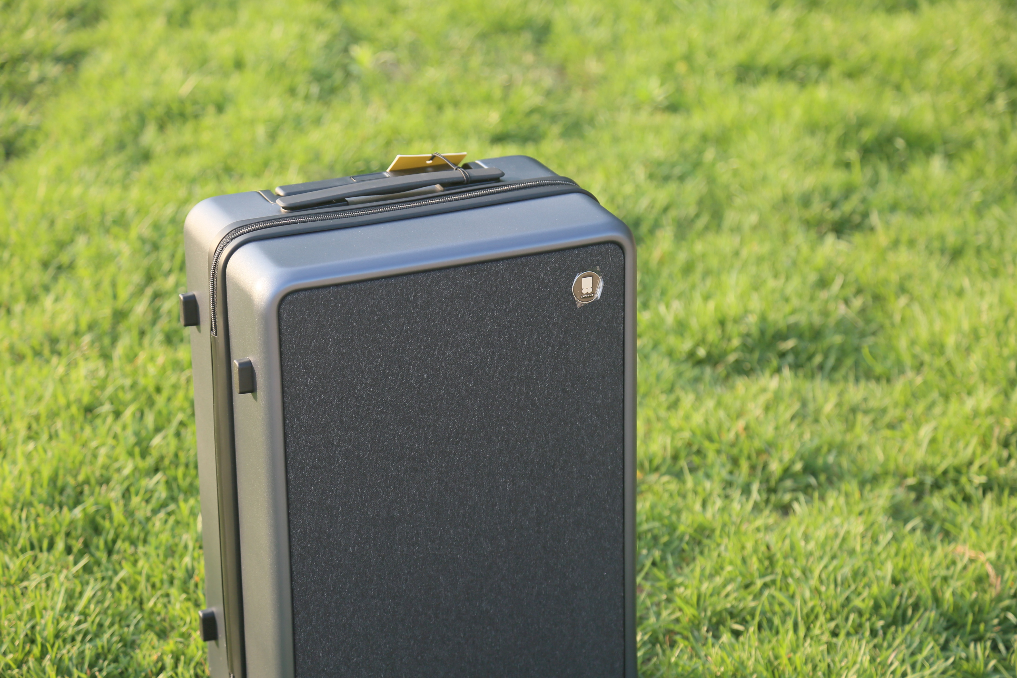 地平线8号行李箱和小米90分旅行箱,行李箱高颜值容量大地平线8号