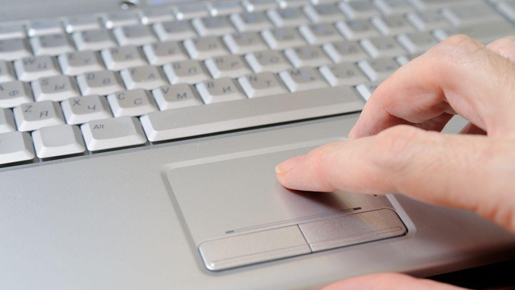 联想电脑触摸板失灵解决,电脑进水触摸板失灵