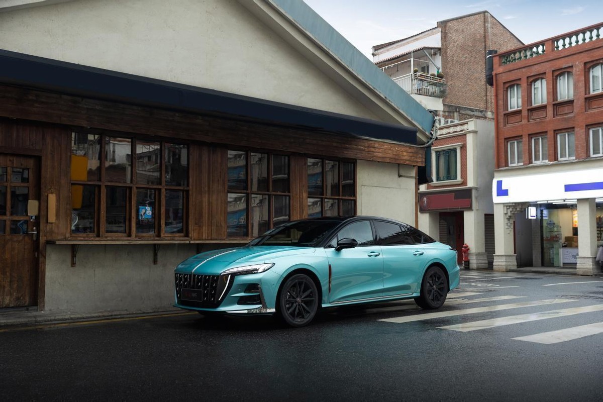 普通人买得起的红旗车,都市年轻人买什么车好