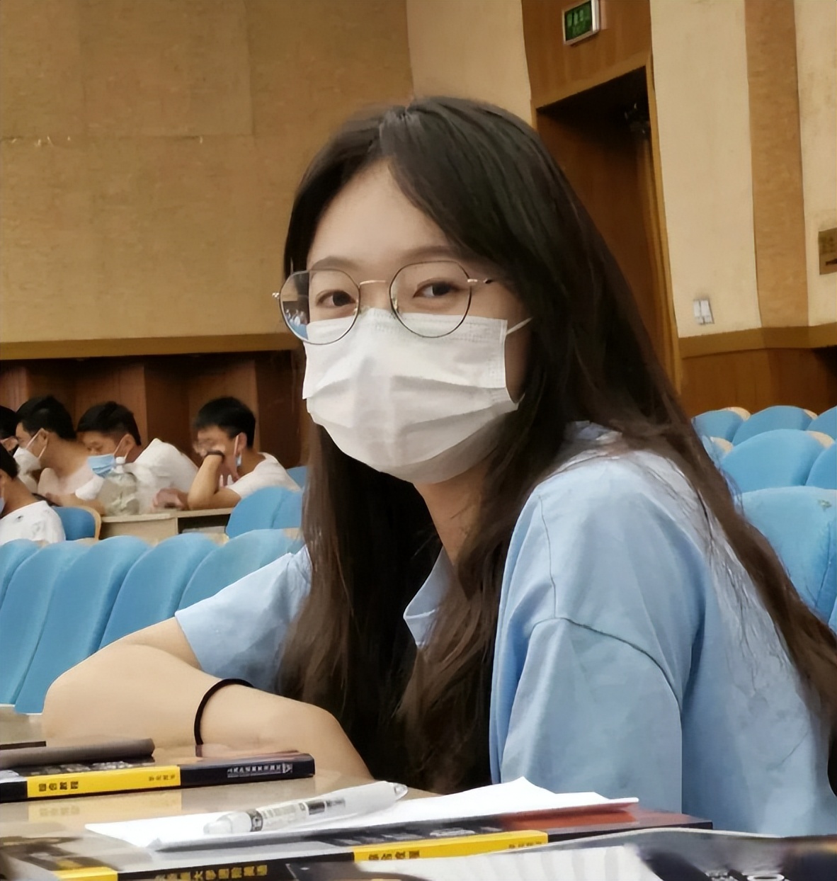 普高和技校的女生存在差别,高中女生和中专女生区别