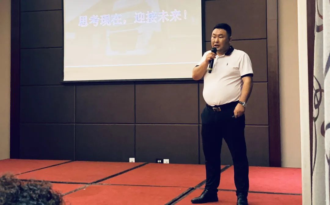 铦跺彉瓒呰秺,铦跺彉瓒呰秺钃勫姏鎴愰暱