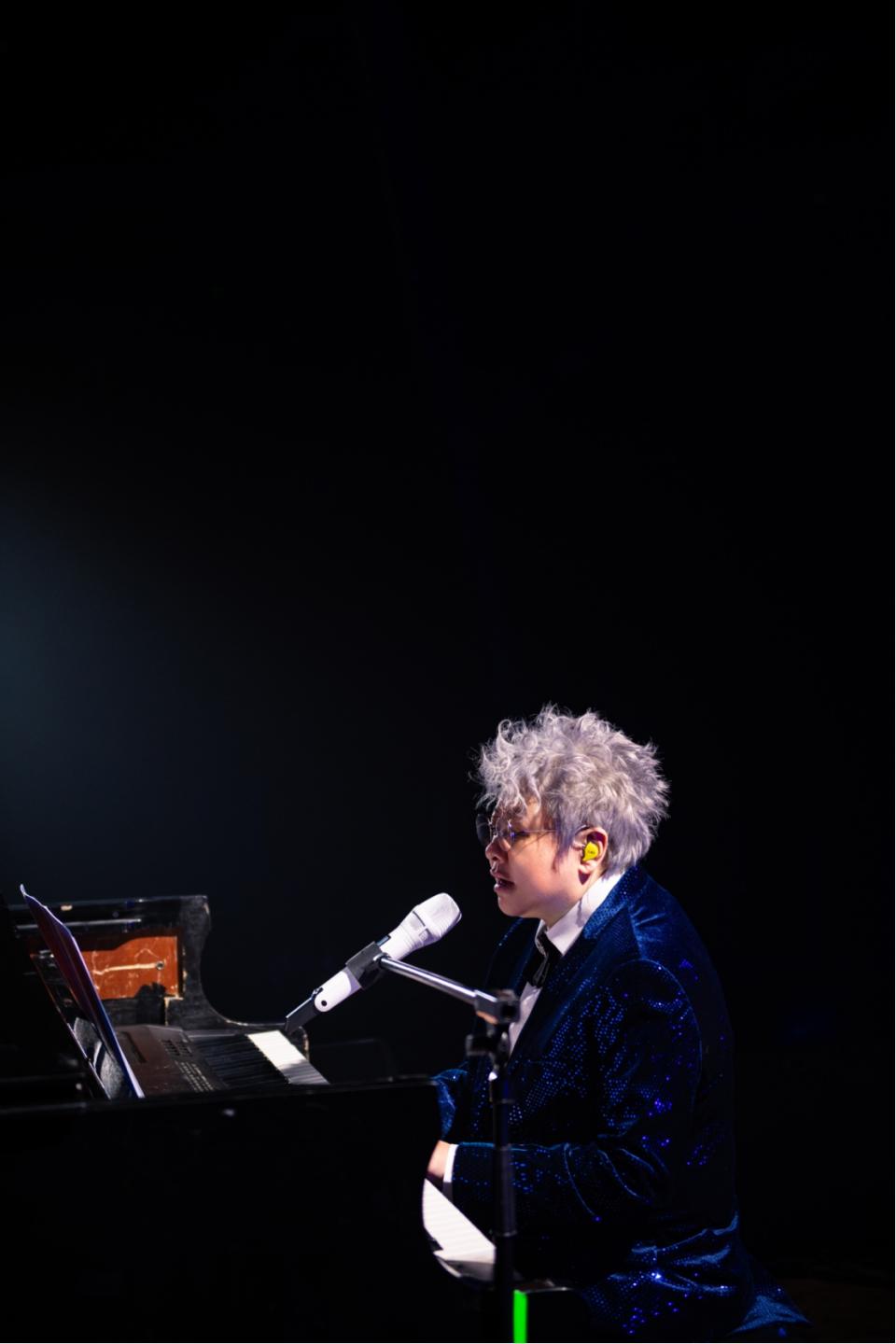 韩红咏声演唱会多少人,韩红咏声演唱会现场多少人