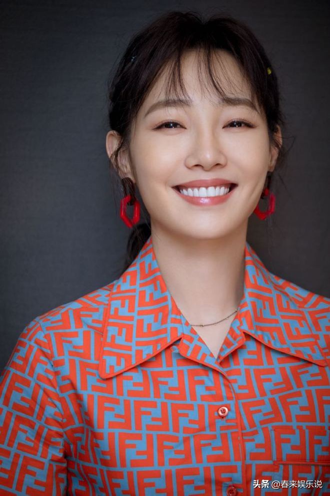 长得漂亮但不敢露额头的女星,额头宽的女演员