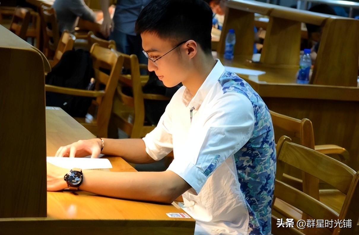 官媒发文“95后夫妻日赚9000”，继孔乙己后又被怼，触痛谁的神经