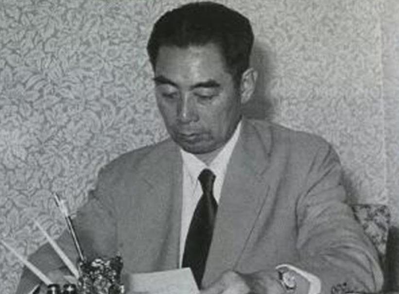 中国筹备制造原*弹子**时，犹太商人送上浓缩铀，周总理：查明真伪