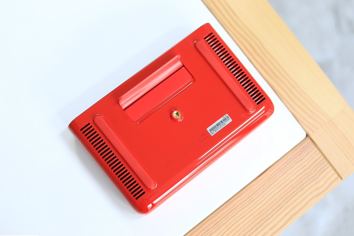 天猫精灵小红盒和天猫魔屏m2对比,智能投影注意事项