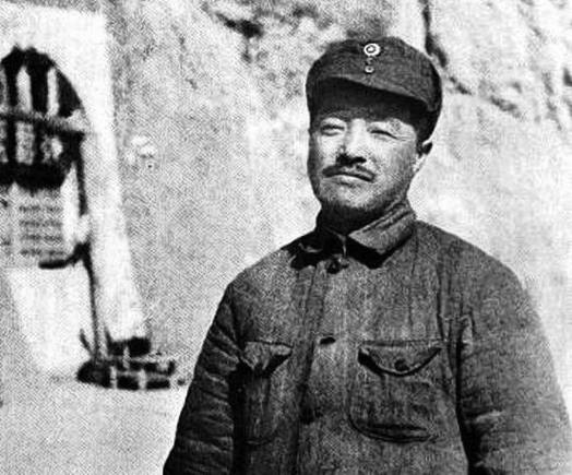 当年国足惨败，贺老总下令：全体解散，送到部队接受训练