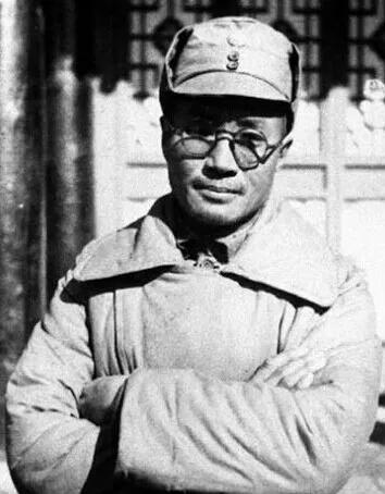 仗剑拯民,仗剑拯民于水火