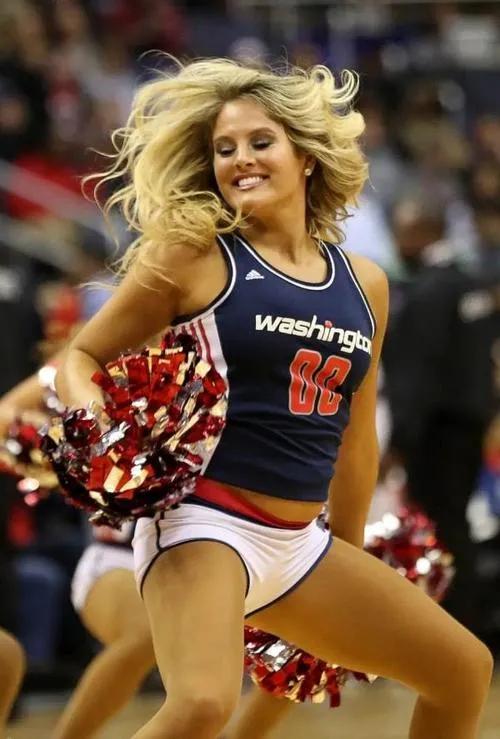 车展车模为什么不让拍照,为什么车展都是车模走秀