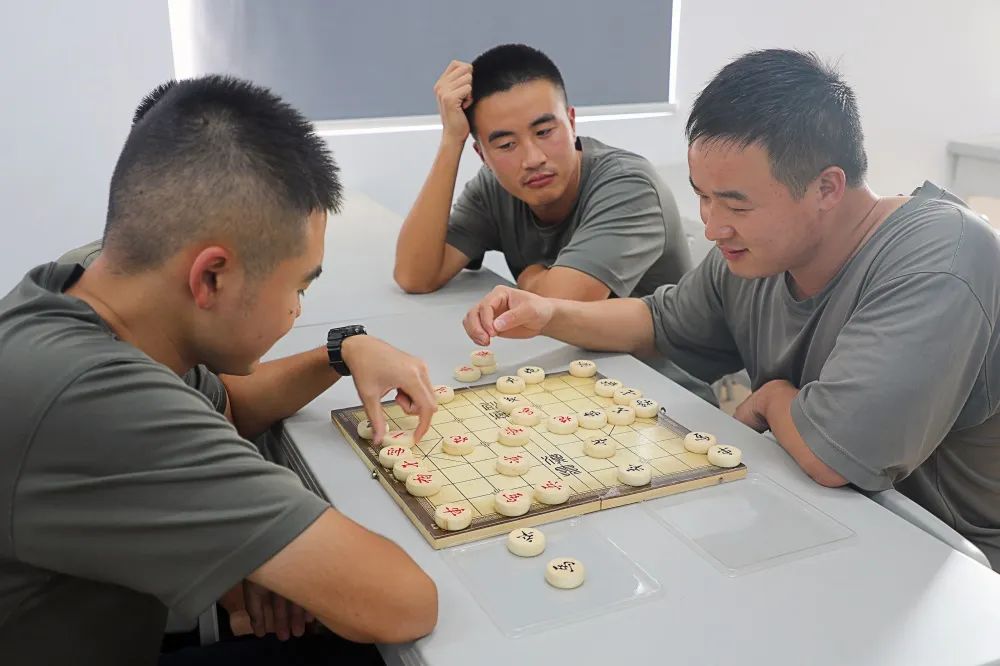 第71集团军：开展群众性文化活动，官兵欢度国庆