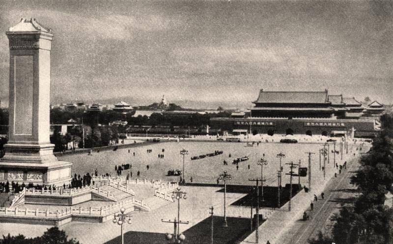 日军兽行照片:当着父亲的面玷污他女儿,临走还残忍割下妻子乳房