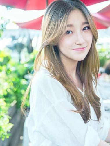 今年春晚主持人马凡舒个人简历,春晚主持人马凡舒收入