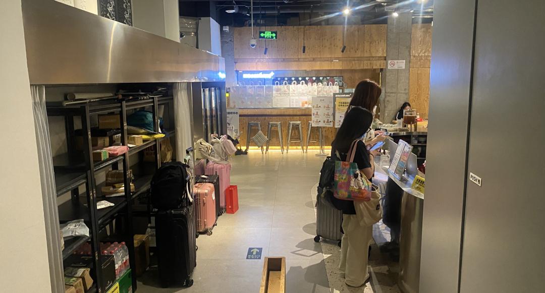 上海的青旅里，挤满了年轻人