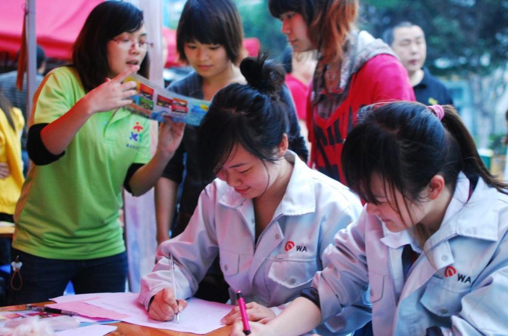 萨提亚模式下的亲子沟通,萨提亚家庭治疗模式短视频