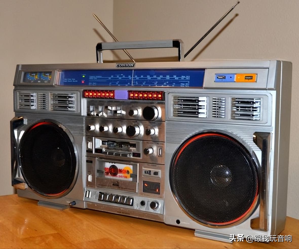 80年代复古科技聚焦：经典的康宁ConionC-100F老式收录音机音响