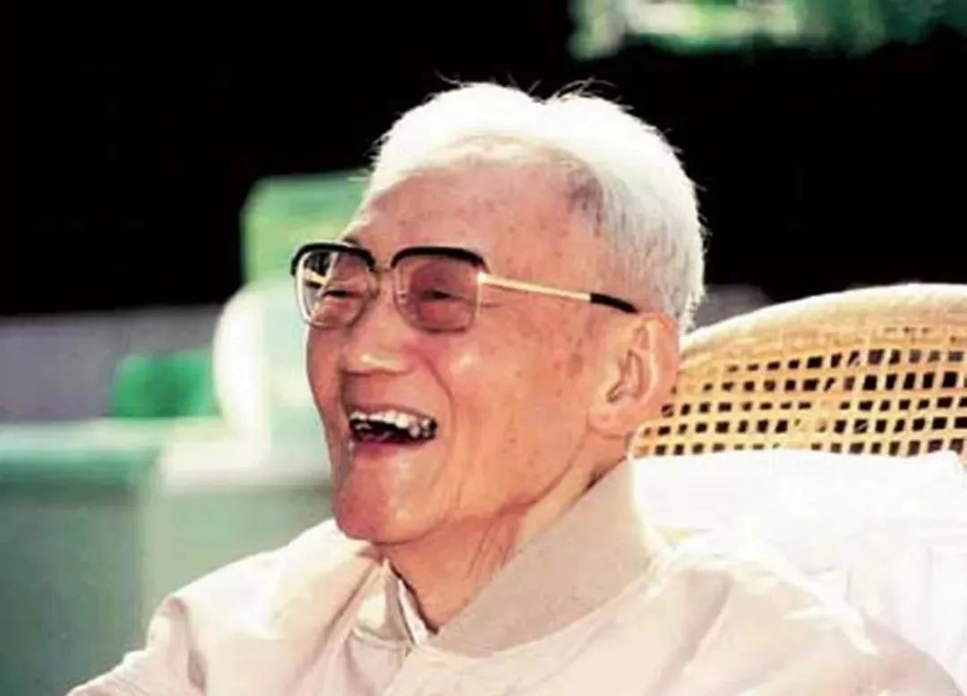 巴金死前30秒视频,巴金去世多少年了